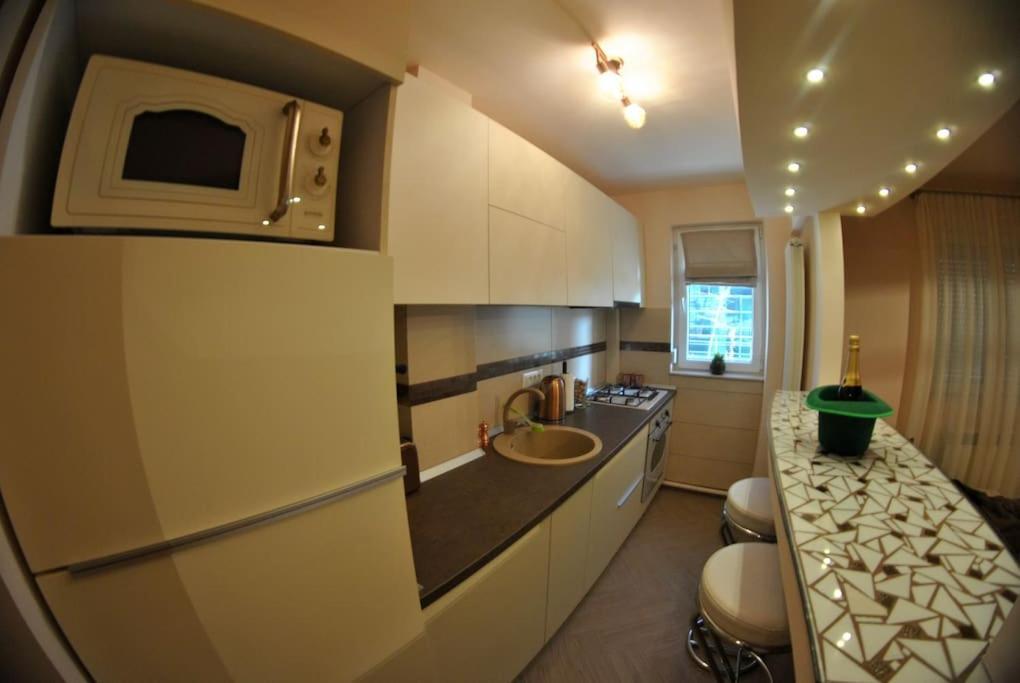 Modern & Central Apartment In North Of Bucarest Exterior foto